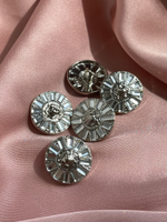 Пуговицы Бмн. серебристые с зеркальными деталями