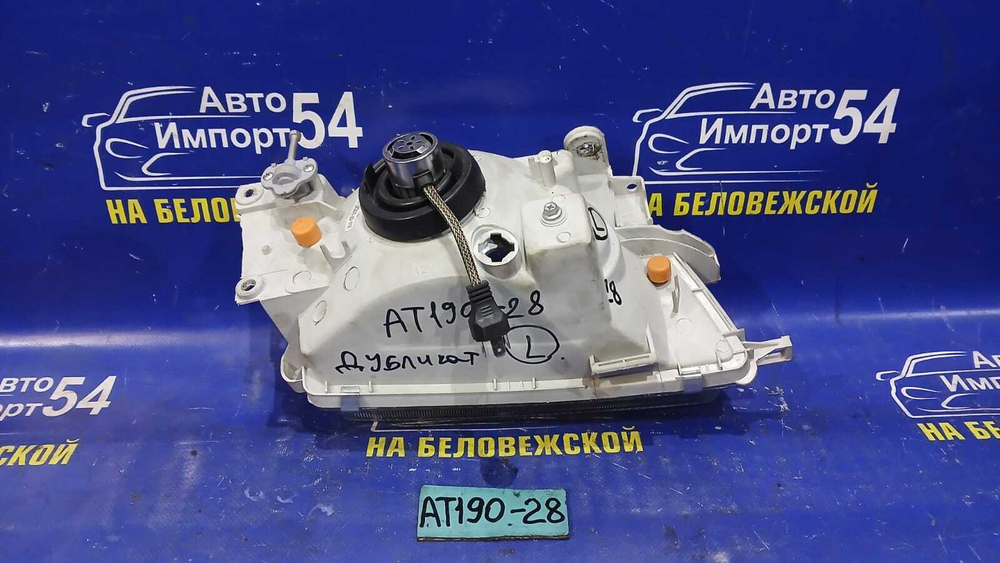 Фара передняя левая TOYOTA CARINA E 1992