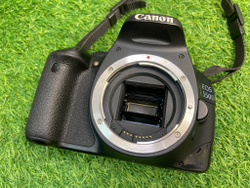 Canon 550D Kit 18-55mm 3.5-5.6 IS 15.000 кадров