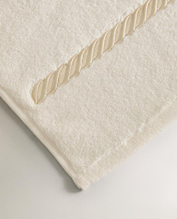 ZARA HOME БАННОЕ ПОЛОТЕНЦЕ С ВЫШИВКОЙ, ЖЕЛТОВАТО-БЕЛЫЙ