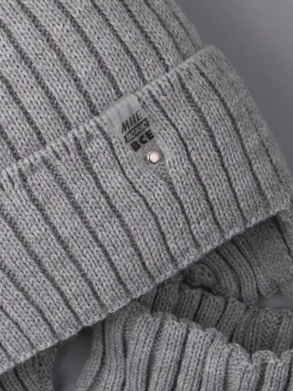 Шапка для девочки осенняя и снуд вязаные