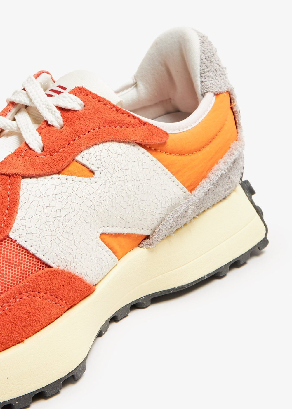 Кроссовки женские NEW BALANCE 327