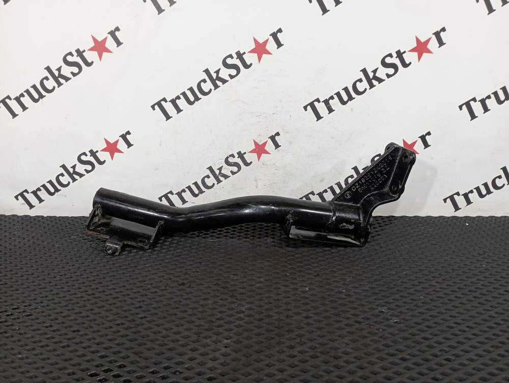 Кронштейн корпуса подножек правый 2023г