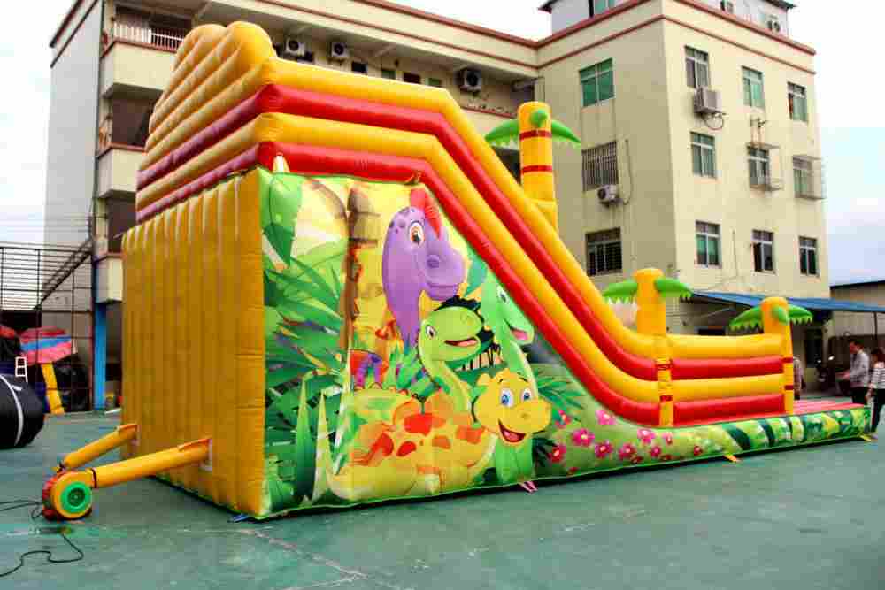 Надувной батут-горка "Тропические приключения"