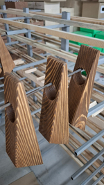 Подставка для бутылку деревянная, с покраской