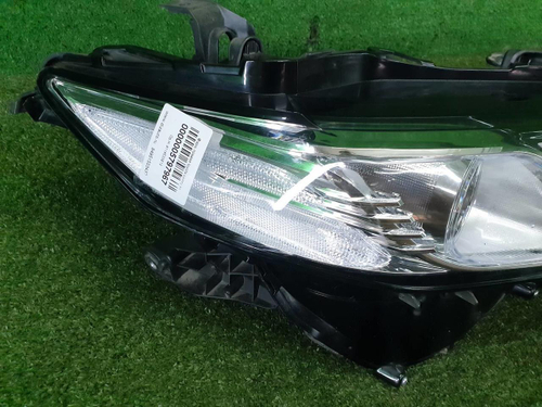 Фара правая Toyota Camry xv70 (2020-н.в.) LED
