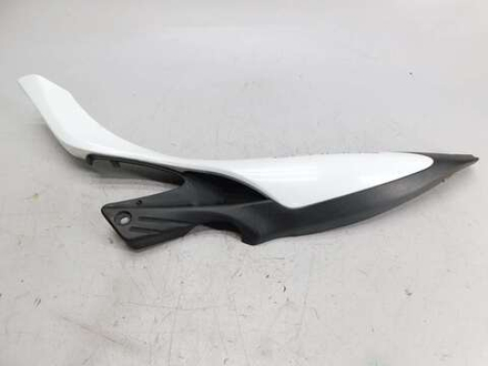 Пластик боковой левый Suzuki Gladius SFV650A 47211-44H