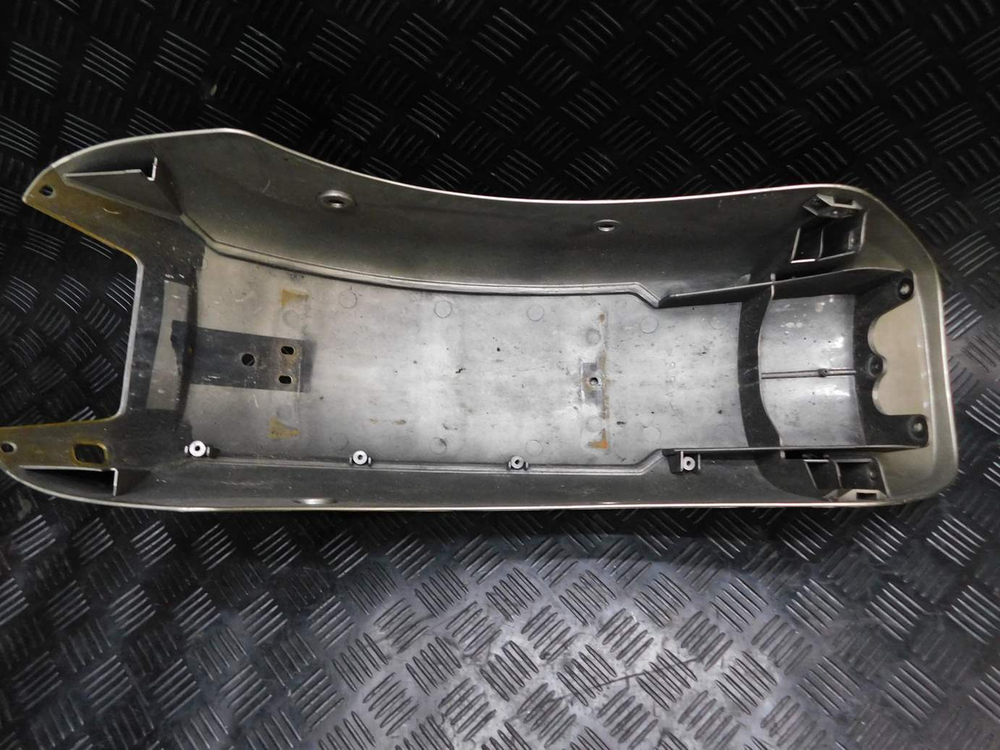 Крыло заднее Yamaha DragStar 1100 Custom 051698