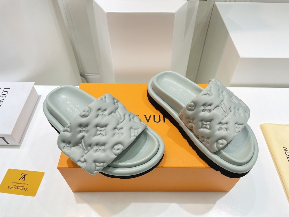 Louis Vuitton Pool Pillow Comfort Mule
