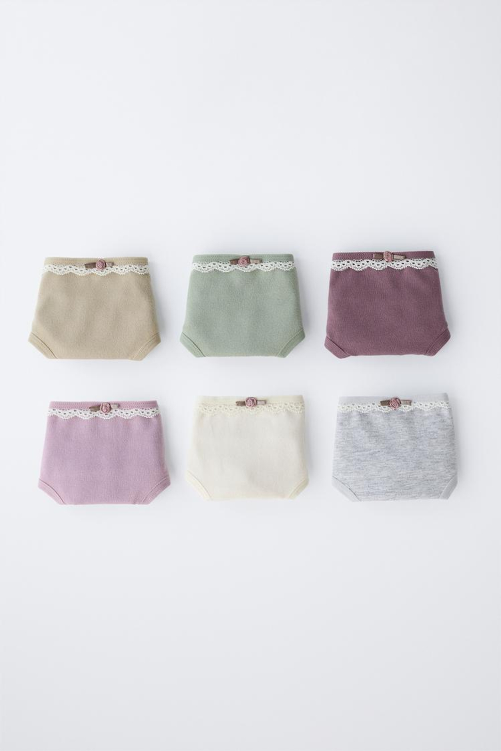 ZARA НАБОР ИЗ ШЕСТИ ТРУСОВ С КРУЖЕВОМ, РАЗНОЦВЕТНЫЙ