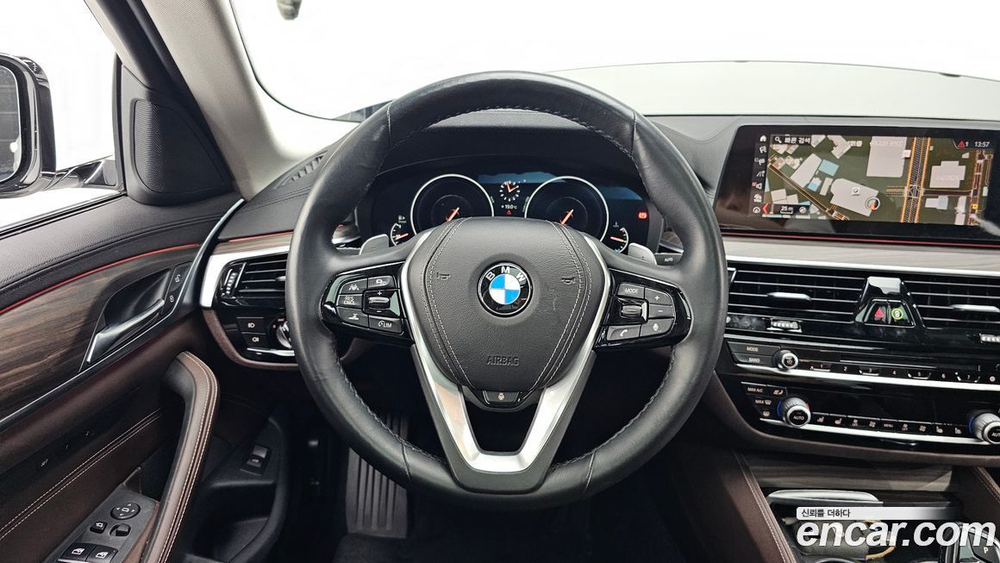 BMW 5 Series (G30) 520d Luxury Plus (08.2019)