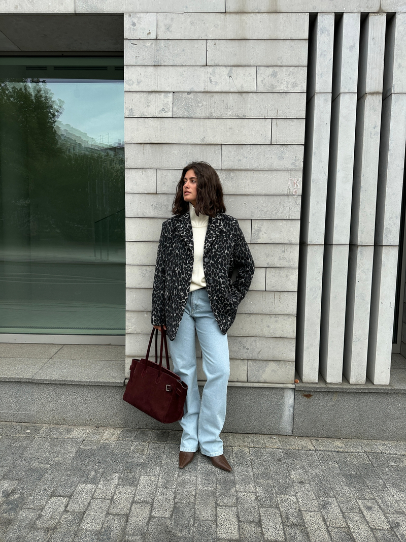 Пальто из смесовой шерсти укороченное леопард серый