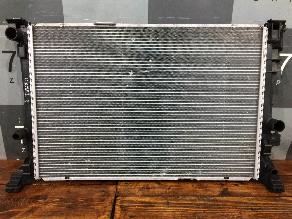 Радиатор двигателя Mercedes B-Class (W246) Б/У Оригинал A2465001303