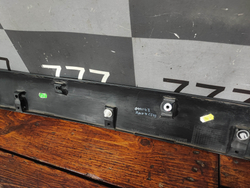 Накладка крышки багажника Toyota RAV4 V (XA50) 18-нв Б/У Оригинал 768020R070