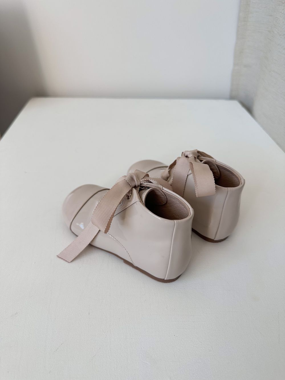 Новые ботинки Age of Innocence, 25