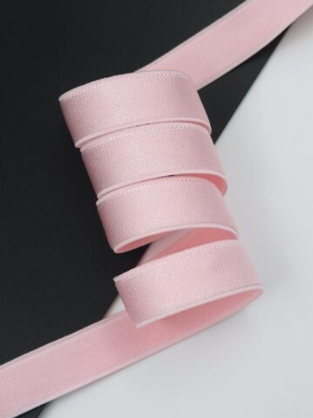 Резинка бретелечная нежно-розовая глянцевая ширина 15 мм
