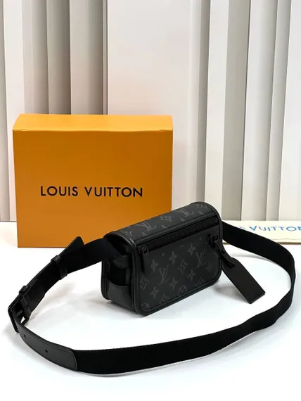 Бумажник Louis Vuitton Bosphore Wearable, черный