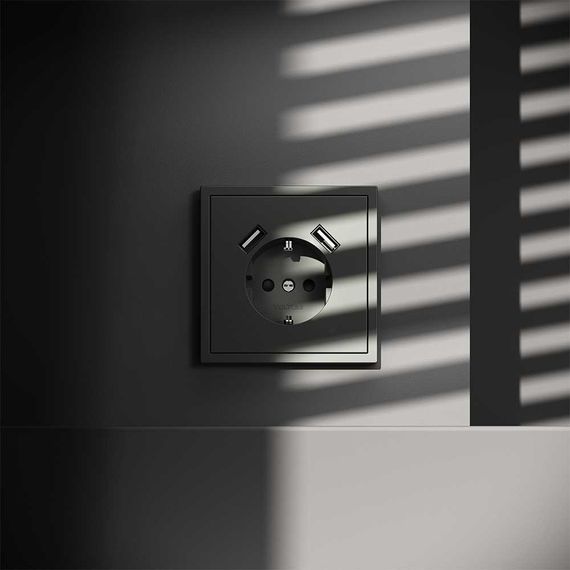 Розетка встраиваемая Voltum S70 с заземлением и защитными шторками, 16А, с USB, A+A, (титан) VLS040406