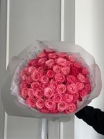 Гранд-букет из ярко розовых роз 51шт