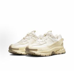Nike Zoom Vomero Roam Winterized Pale Ivory