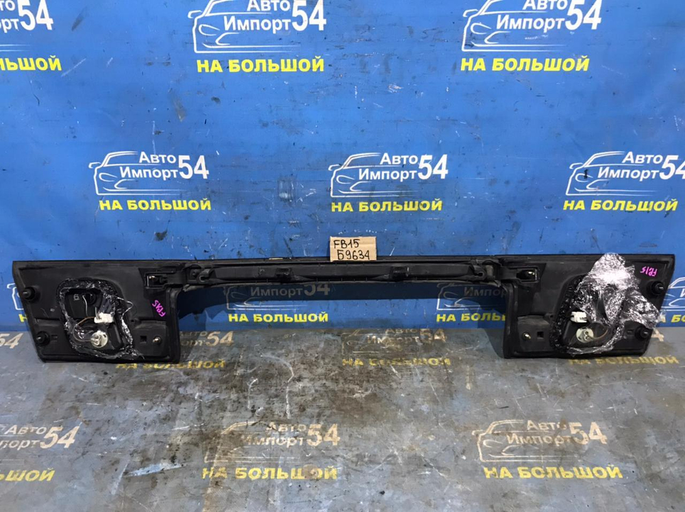 Вставка багажника правая NISSAN SUNNY 2002-2004