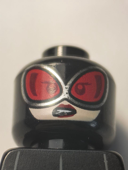 USED Женщина-кошка sh0595