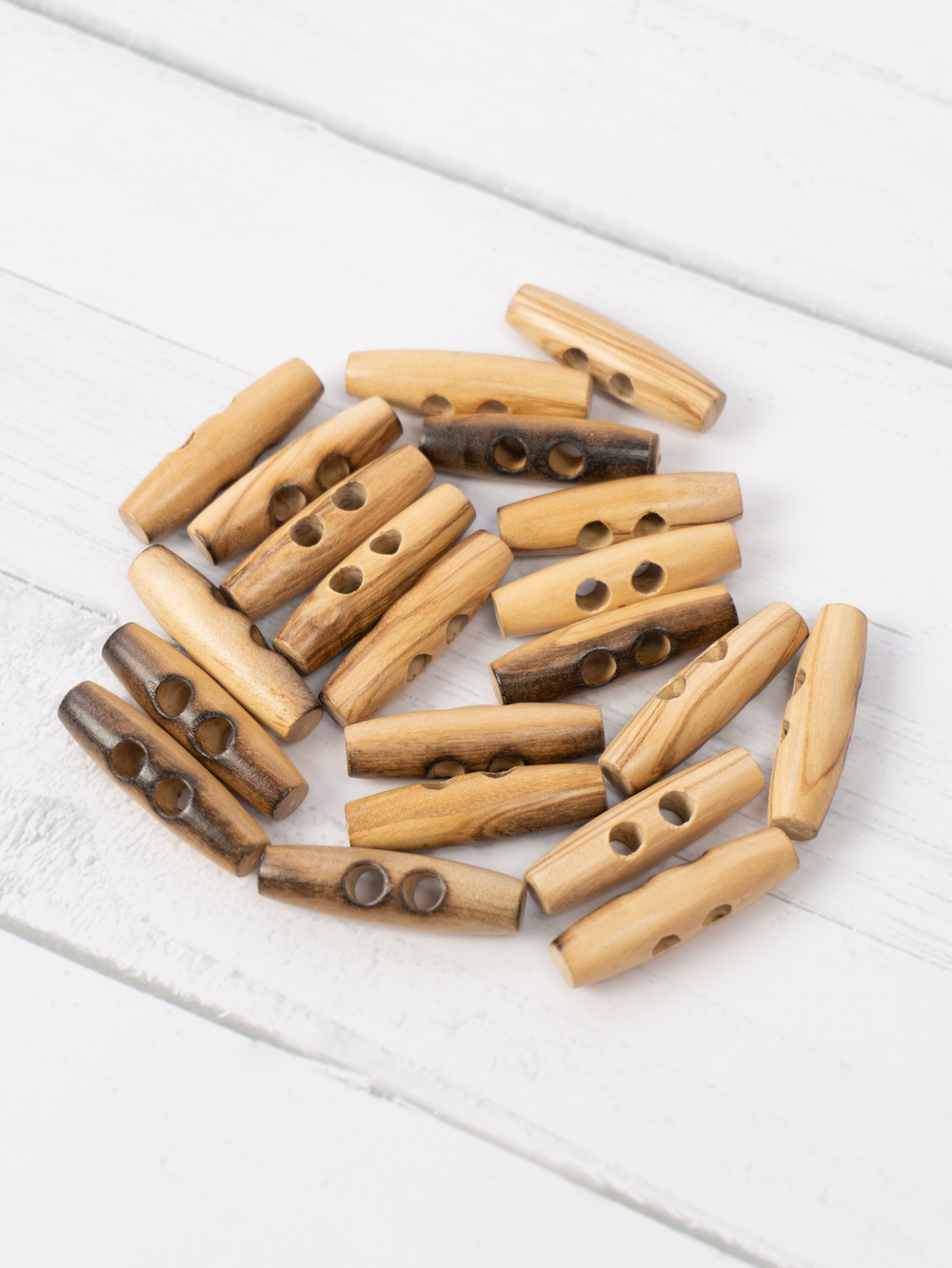Пуговица-клевант (бочонок) CONCEPT Button of Olive Wood, размер 40мм, дерево оливы, цвет натуральный