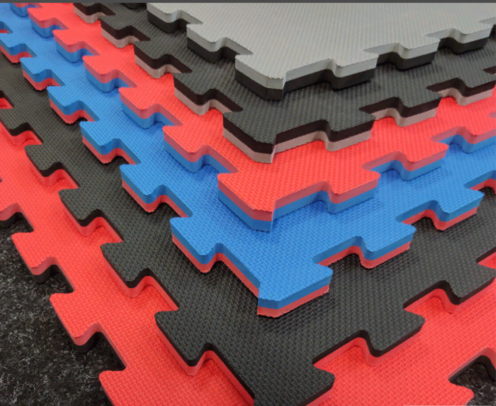 Будо-мат (татами) BABYPUZZ (1 плита 100x100x2,5см, 1кв.м./уп) "Красно-черный"