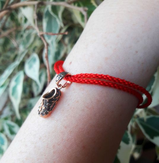 Браслет с позолоченным тапочком Спиридона и бусиной Спаси и Сохрани_2