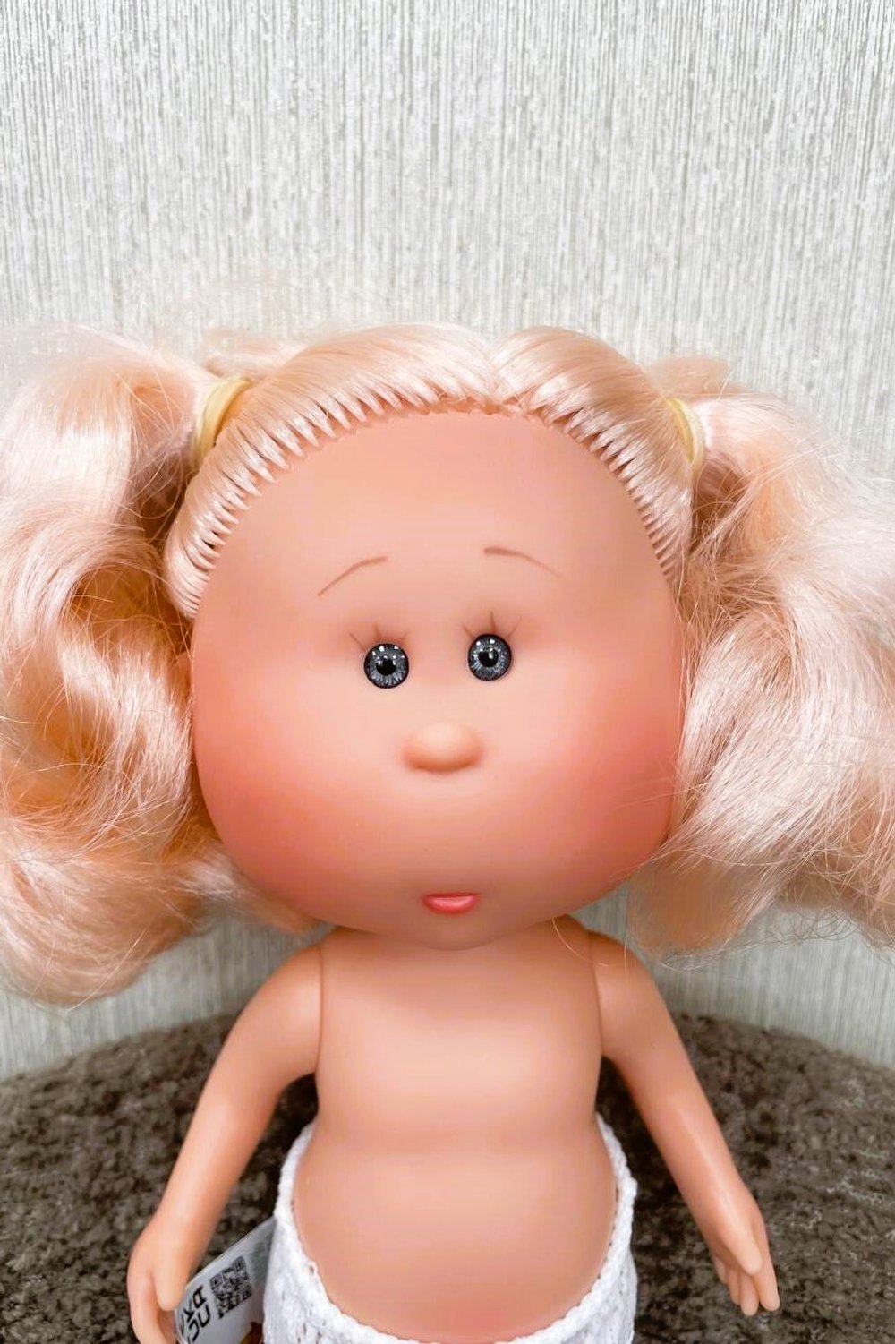 УЦЕНКА Кукла Nines виниловая 23см Little Mia без одежды (3199W26A-1)