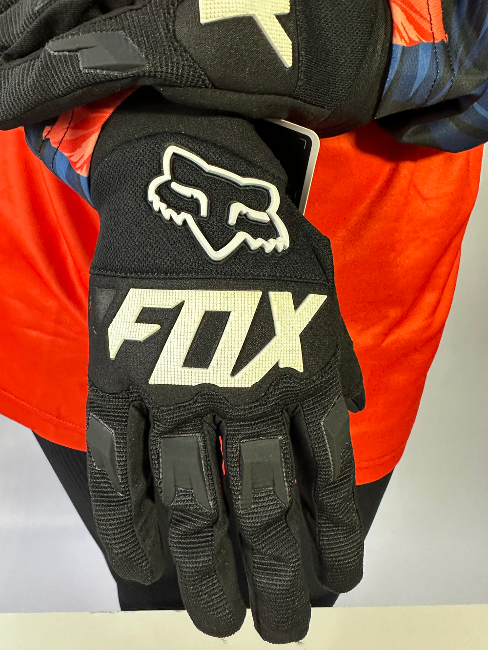 Перчатки FOX