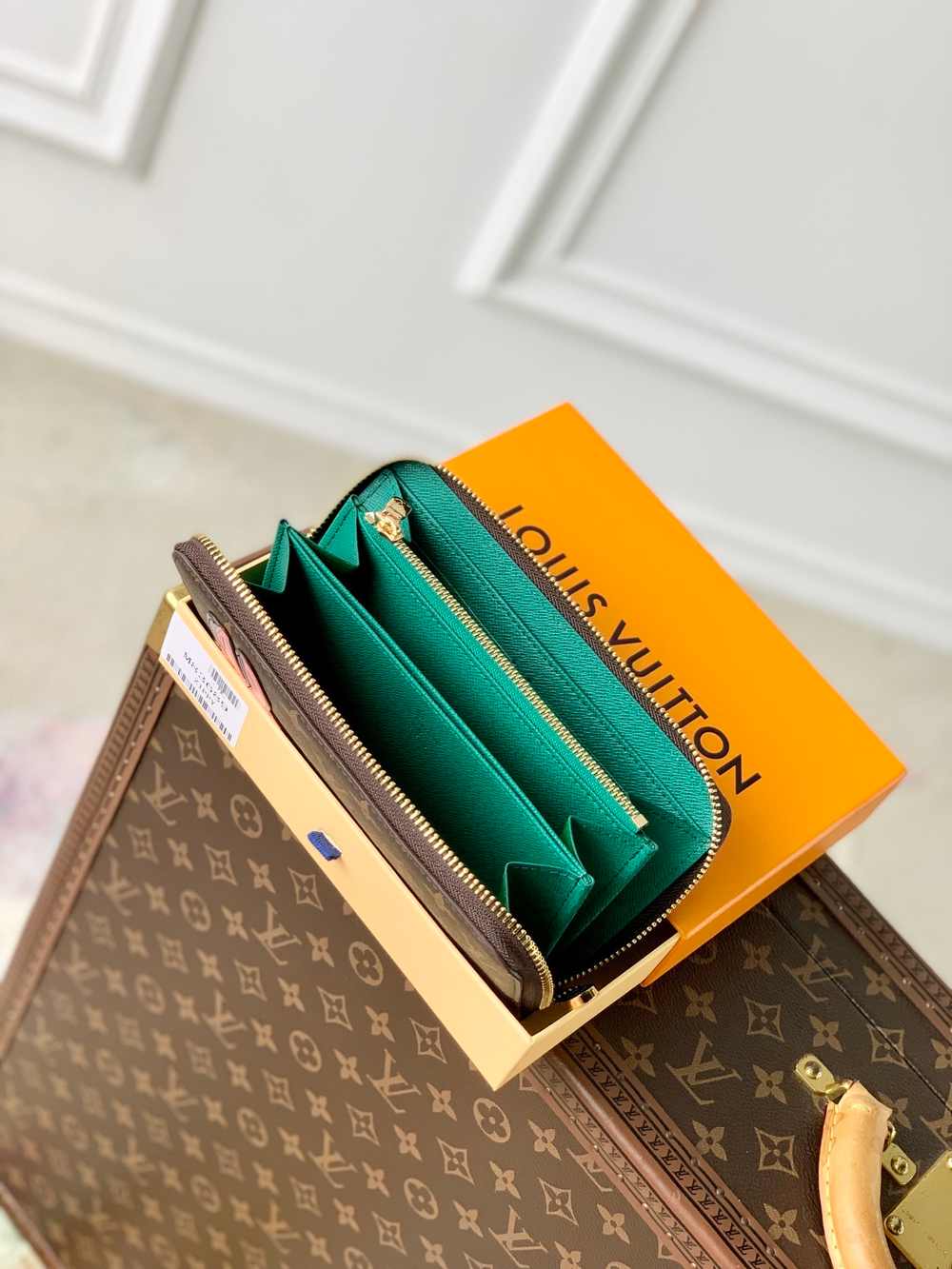 Louis Vuitton Zippy Wallet