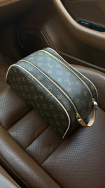 Несессер Louis Vuitton