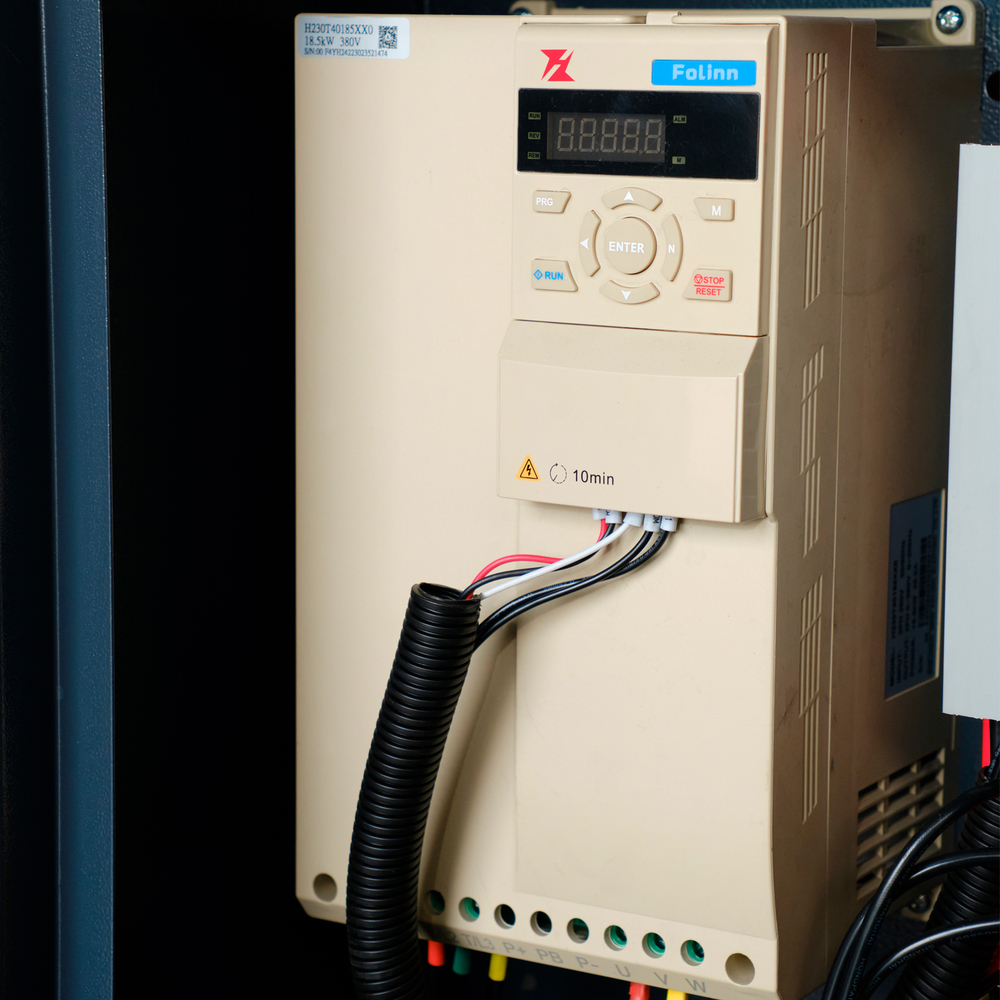 Компрессор винтовой ROSSVIK ВК20А-15-300, 1350л/мин, 15бар, ресивер 300л, 380В/15кВт