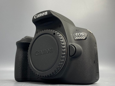 Canon EOS 2000D Kit 18-55mm 3.5-5.6 III