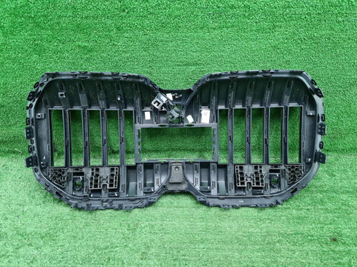 Решетка радиатора BMW I7 G70 (2022-н.в.)