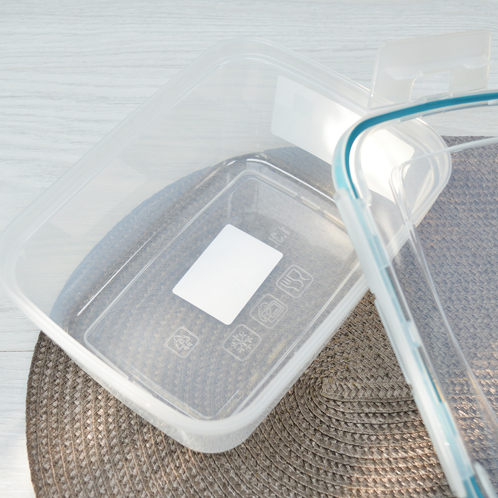 Контейнер для продуктов 1,3л прямоугольный герметичный с защелками (бесцветный)