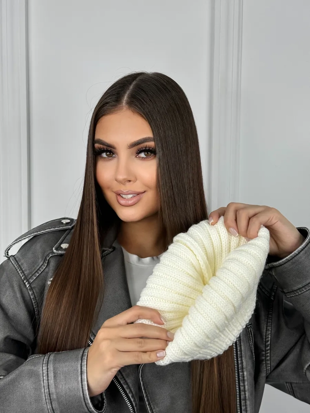 шапка вязаная теплая зимняя с отворотом стильная