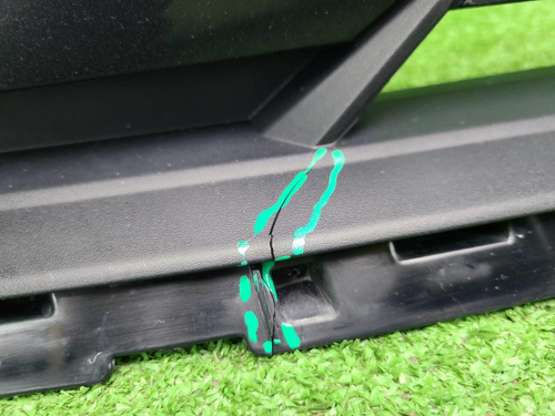 Решетка переднего бампера Geely Atlas 2 (23-нв)