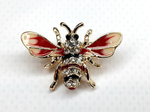 Брошка костюмная "Розовая пчела".  Строгая. Классическая.пчела" со стразами.