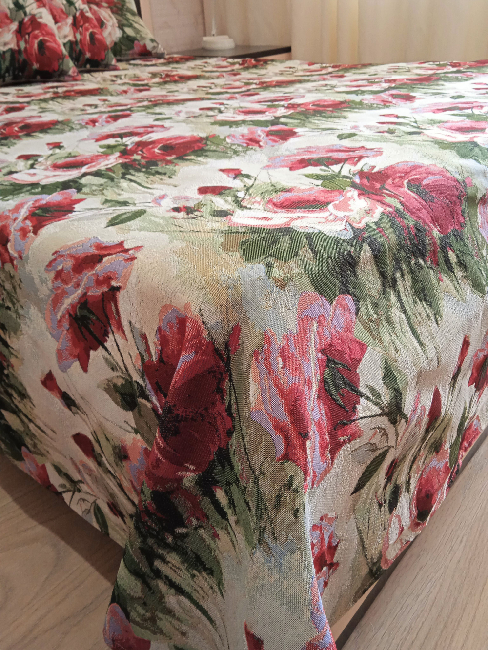 Покрывало гобеленовое Акварельные розы евро (240х200)