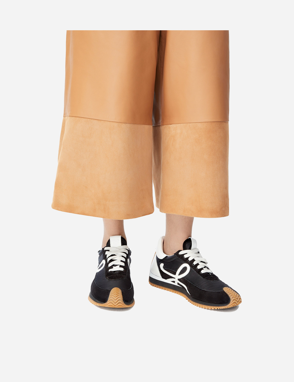 Loewe Flow Runner Black and White (L815282X88)