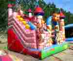Надувной батут "Веселый замок"