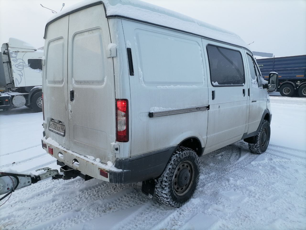 GAZ SOBOL Цельнометаллический 27527-773 (Бензиновый, 2,7 л, 107 л.с. 4WD)