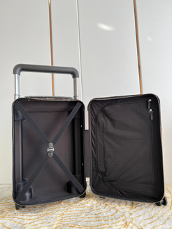 Louis Vuitton Horizon 55