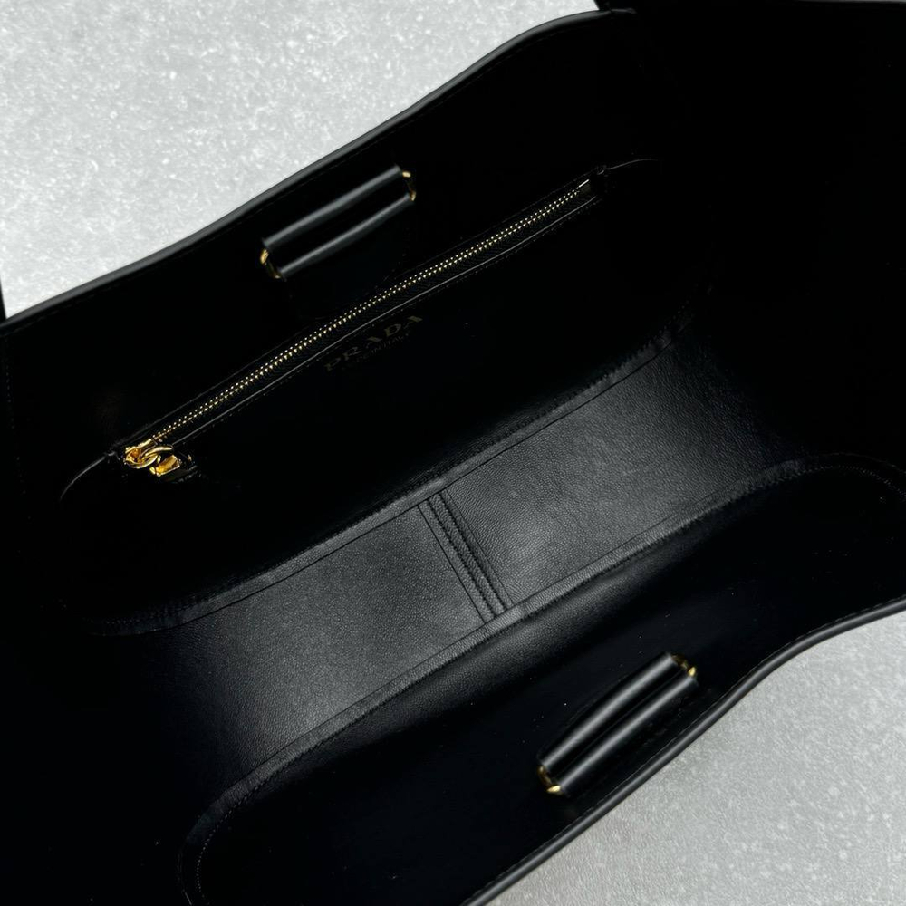 Сумка Prada