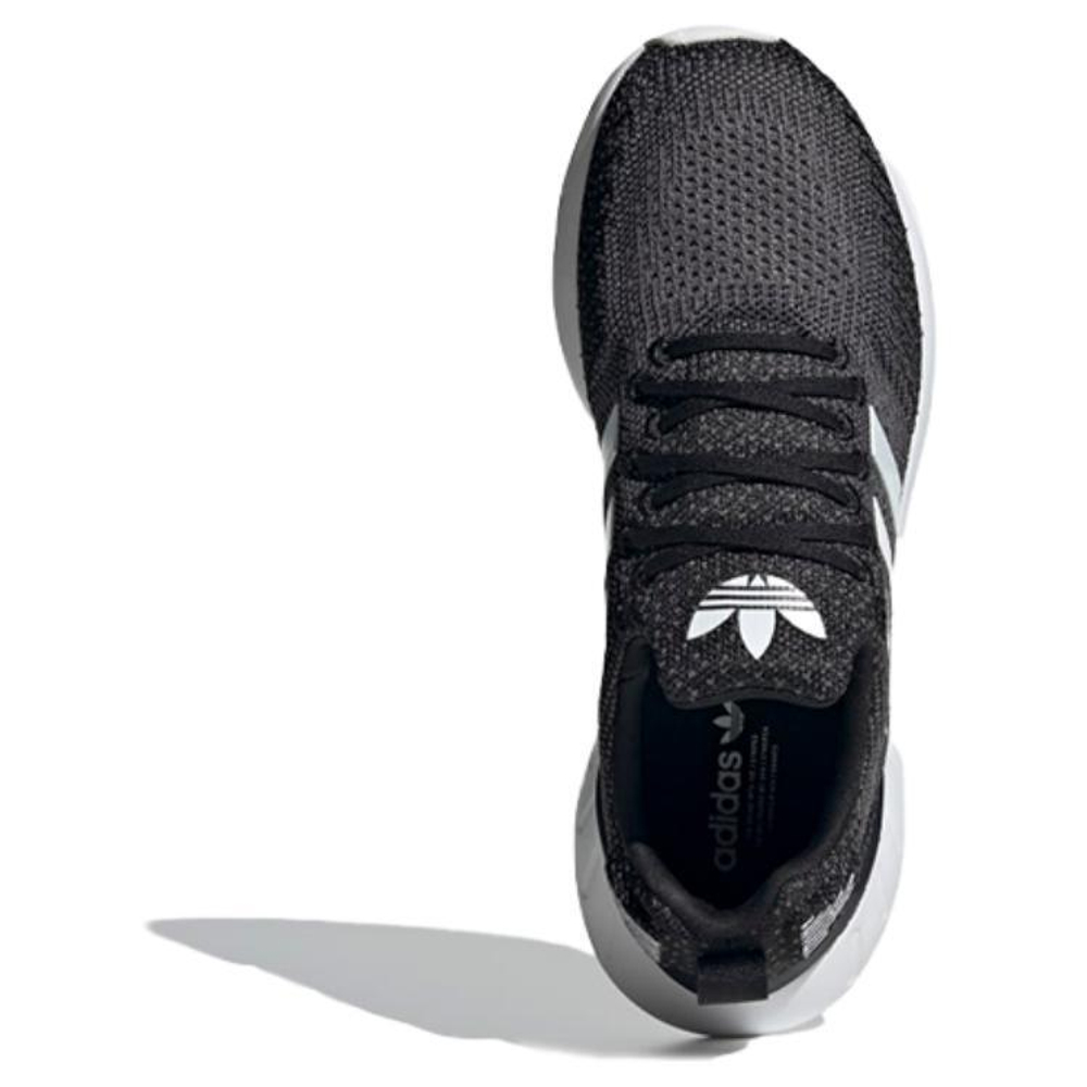 Кроссовки Adidas Originals Swift Run 22 (Женская размерная сетка)