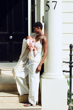 ZARA ПЕРФОРИРОВАННЫЙ ТРИКОТАЖНЫЙ КОМБИНЕЗОН, МЯГКИЙ РОЗОВЫЙ