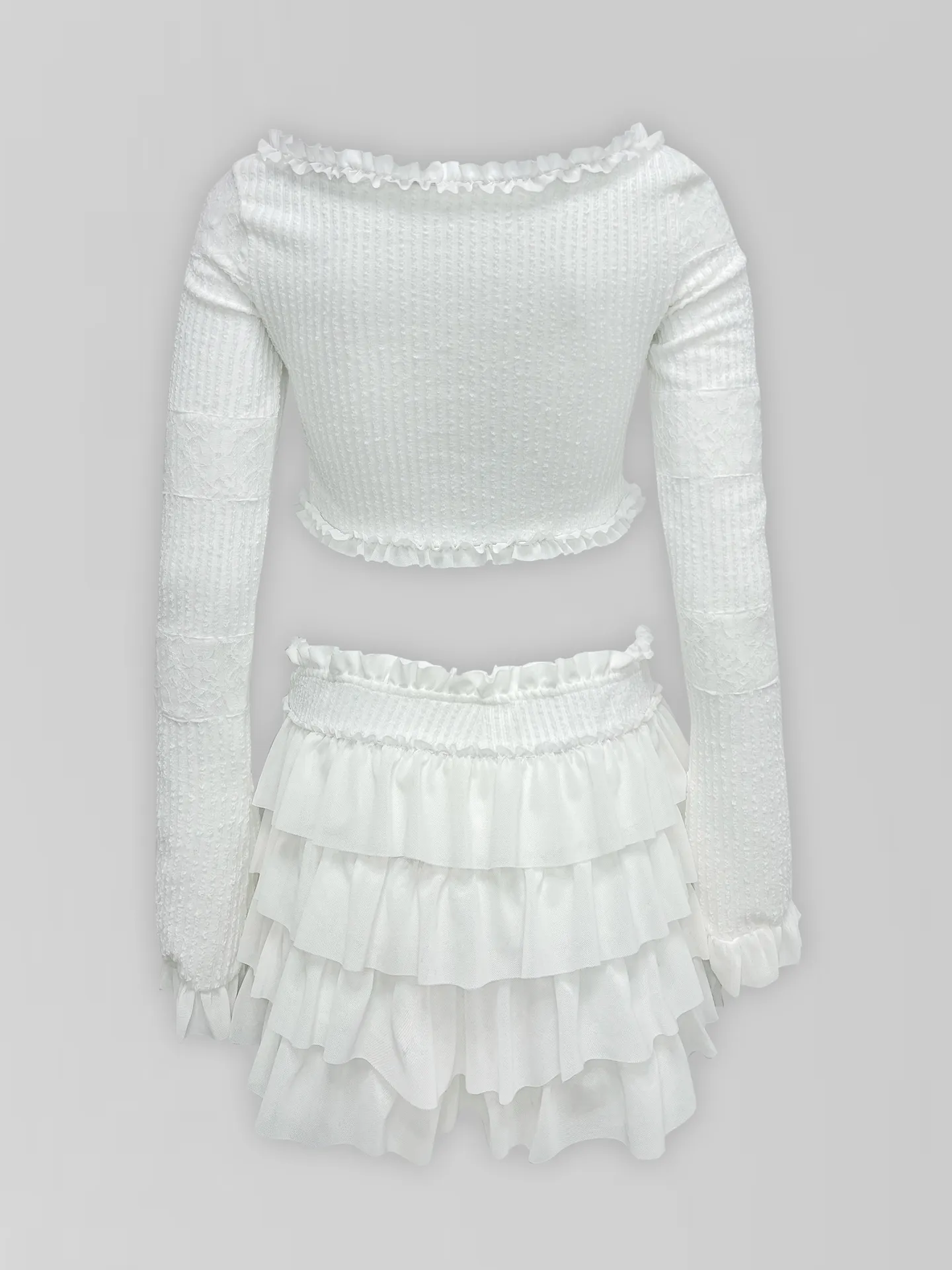 Костюм Fashion 4385 однотонный из коротких шорт с рюшами и кофточки с завязкой