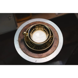Wedgwood Тарелка Wedgwood Prestige Astbury Black 23см глубокая WW-50100501012